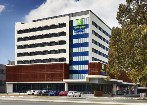Holiday Inn Express Newcastle - South Australia Travel 0