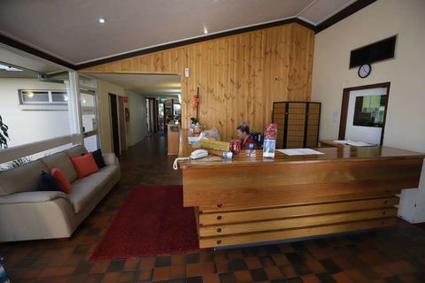 Emerald Central Hotel - South Australia Travel 4