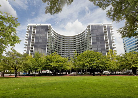 Astra Canberra Manhattan - South Australia Travel 0