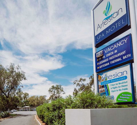 Artesian Spa Motor Inn - South Australia Travel 0
