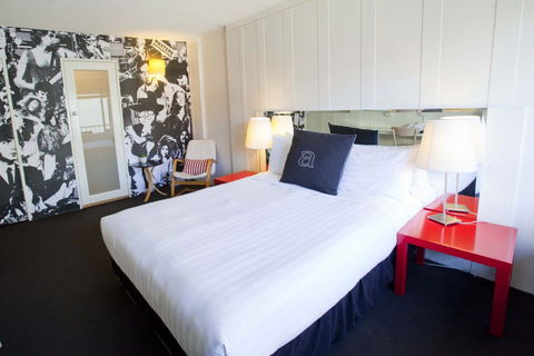 Punt Road Apartment Hotel - South Australia Travel 1