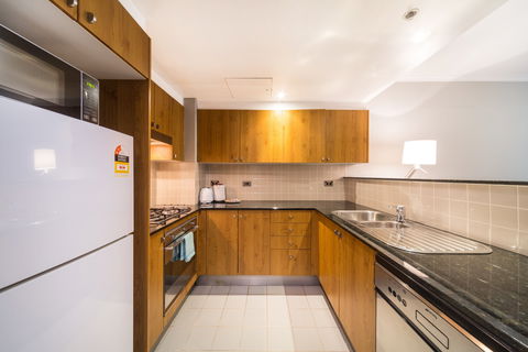 Astra Sydney-Hosking Place - South Australia Travel 1