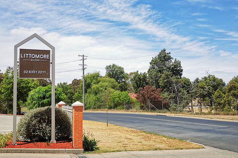 Governor Macquarie Motor Inn - South Australia Travel 2