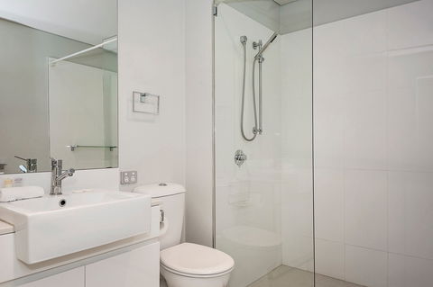 Astra Apartments Perth - South Australia Travel 2