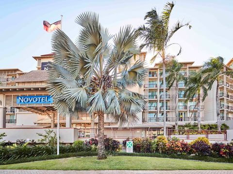 Novotel Cairns Oasis Resort - South Australia Travel 0