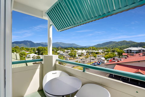 Cairns Sheridan Hotel - South Australia Travel 1