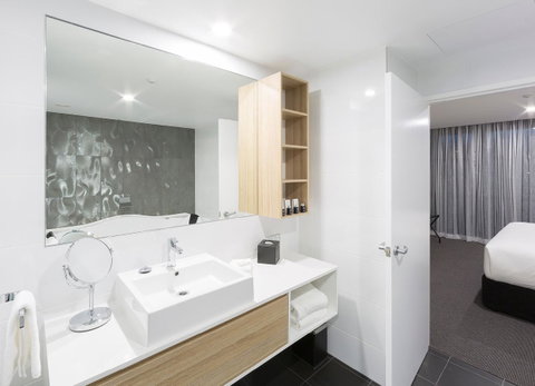 Avenue Hotel Canberra - South Australia Travel 11
