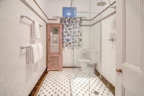 De Russie Boutique Hotel - South Australia Travel 3