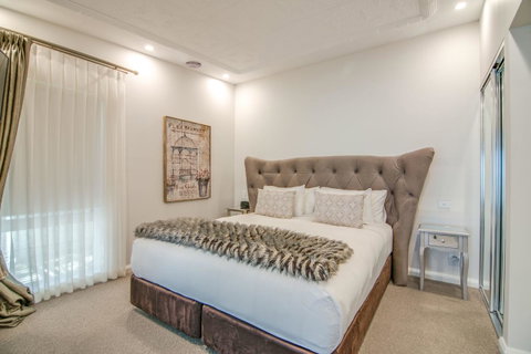 De Russie Boutique Hotel - South Australia Travel 8