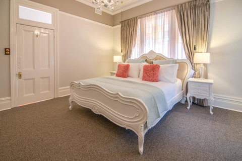 De Russie Boutique Hotel - South Australia Travel 36