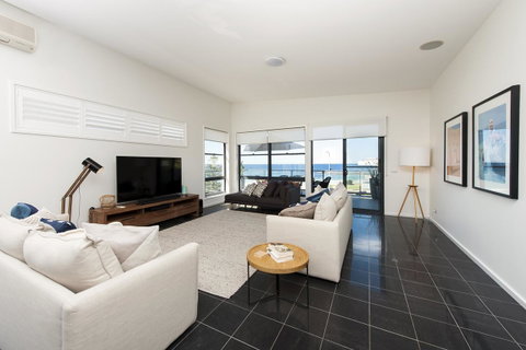 Mollymook Beachfront Penthouse 9 - South Australia Travel 1