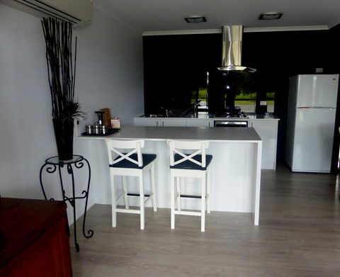 Lure Bed And Breakfast - South Australia Travel 4