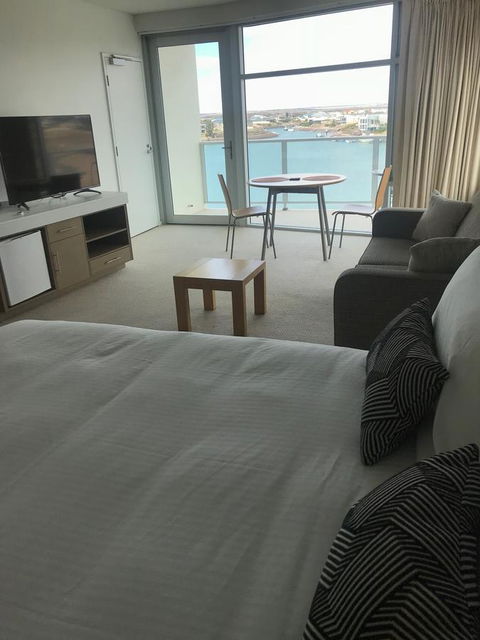 Wallaroo Marina Stayz - South Australia Travel 19