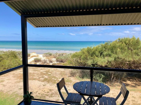 Blissful Beachfront Beachouse - South Australia Travel 16
