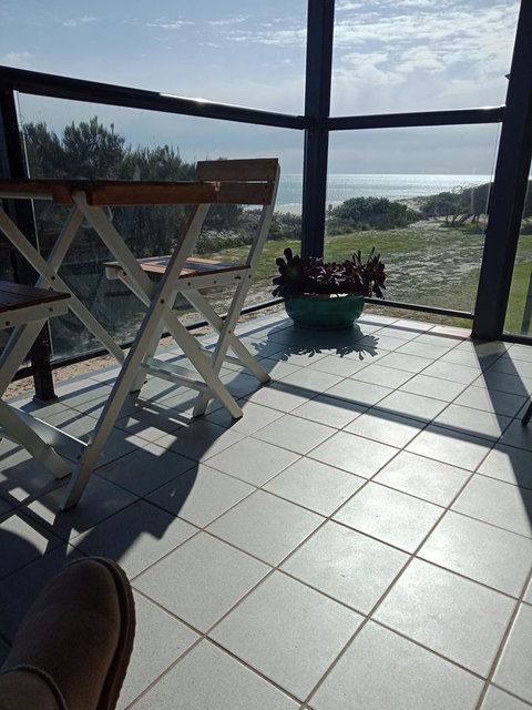 Blissful Beachfront Beachouse - South Australia Travel 15