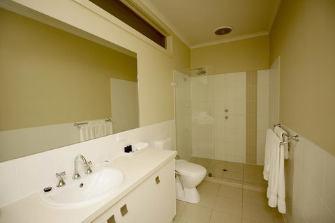 Wallaroo Marina Apartments - South Australia Travel 12