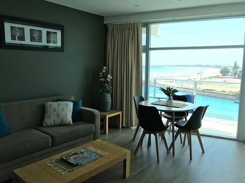 Ocean View Luxury Apartment & Suite - South Australia Travel 23