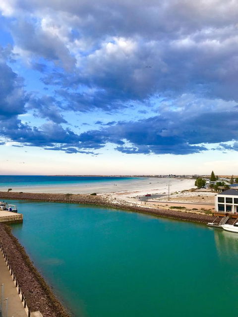 Ocean View Luxury Apartment & Suite - South Australia Travel 0
