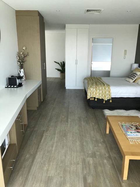 Ocean View Luxury Apartment & Suite - South Australia Travel 33