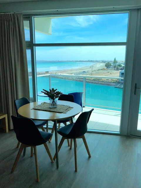 Ocean View Luxury Apartment & Suite - South Australia Travel 22
