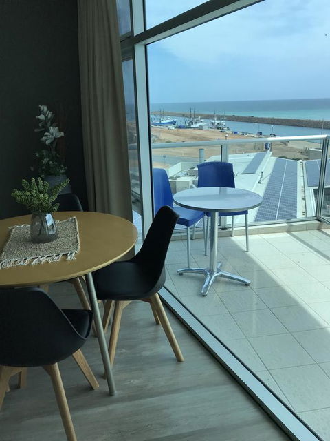 Ocean View Luxury Apartment & Suite - South Australia Travel 9