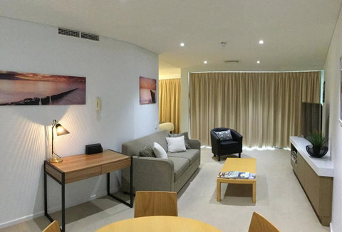 Wallaroo Marina Waterfront Luxe Apartment - South Australia Travel 5