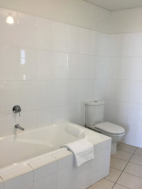 Wallaroo Marina Waterfront Luxe Apartment - South Australia Travel 19