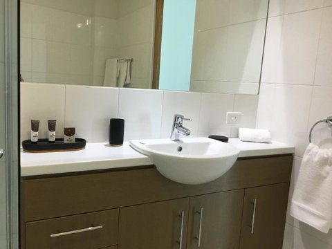 Wallaroo Marina Waterfront Luxe Apartment - South Australia Travel 18
