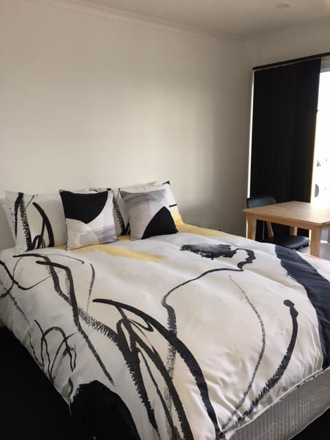 Port Lincoln Shark Apartment 1 - South Australia Travel 5