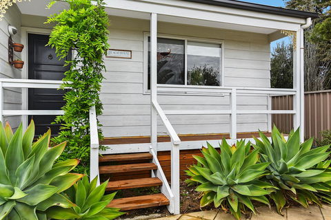 Ainslie Roberts Drive Retreat - South Australia Travel 14