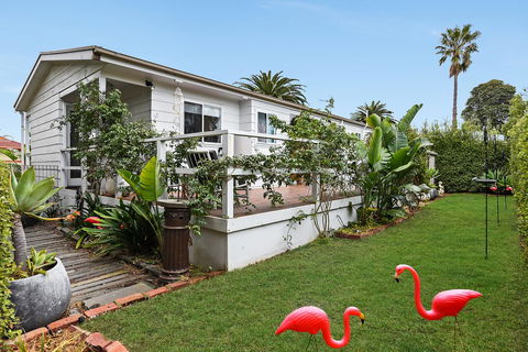 Ainslie Roberts Drive Retreat - South Australia Travel 7