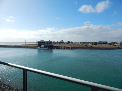 Wallaroo Marina Executive Apartments - South Australia Travel 18