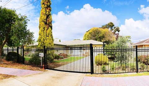 Beautiful Garden House - South Australia Travel 7