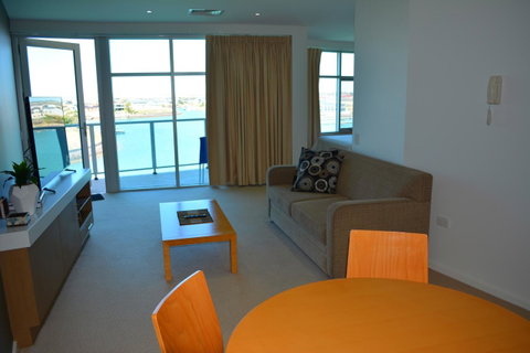 Wallaroo Marina Luxury Apartment - South Australia Travel 5