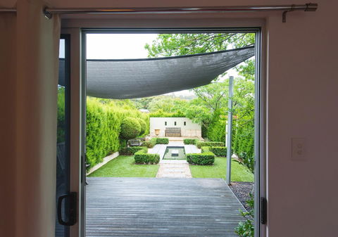 S T U D I O 22 Peaceful Retreat With Garden Views - South Australia Travel 12