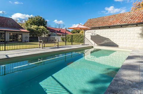 The Tudor House - South Australia Travel 19