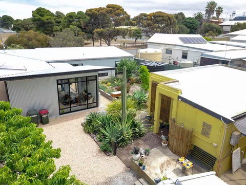 Sinclair Eco House - South Australia Travel 15