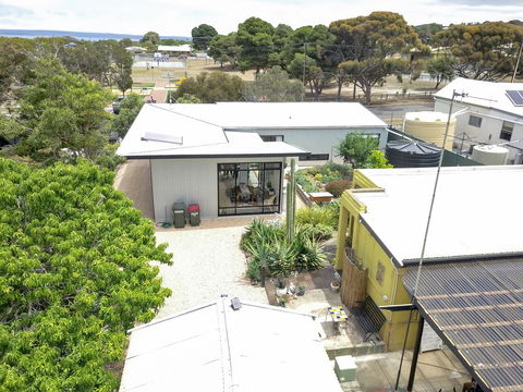 Sinclair Eco House - South Australia Travel 5