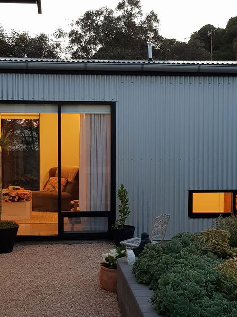 Sinclair Eco House - South Australia Travel 13