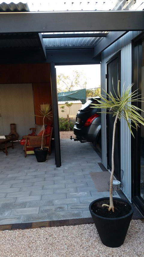 Sinclair Eco House - South Australia Travel 21