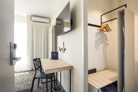 Nightcap At Finsbury Hotel - South Australia Travel 14