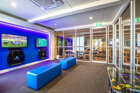 Nightcap At Finsbury Hotel - South Australia Travel 6