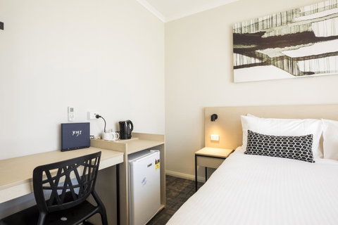 Nightcap At Finsbury Hotel - South Australia Travel 21