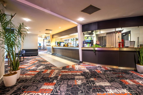 Nightcap At Finsbury Hotel - South Australia Travel 35