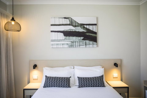 Nightcap At Finsbury Hotel - South Australia Travel 24