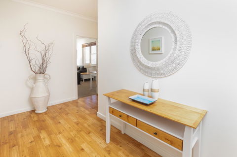 Bay 10 - Suites And Apartments - South Australia Travel 14