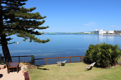 Bay 10 - Suites And Apartments - South Australia Travel 0