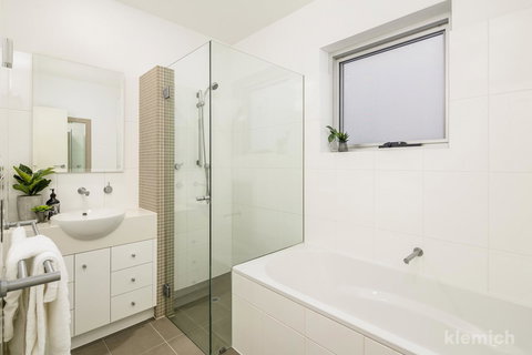 The Beach House @ Grange - South Australia Travel 7