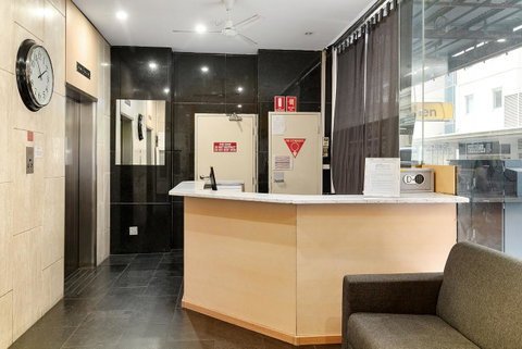 Cosmo On Bank - South Australia Travel 14