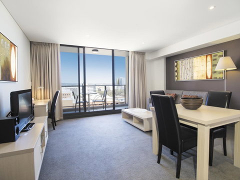 Oaks Adelaide Horizons Suites - South Australia Travel 3